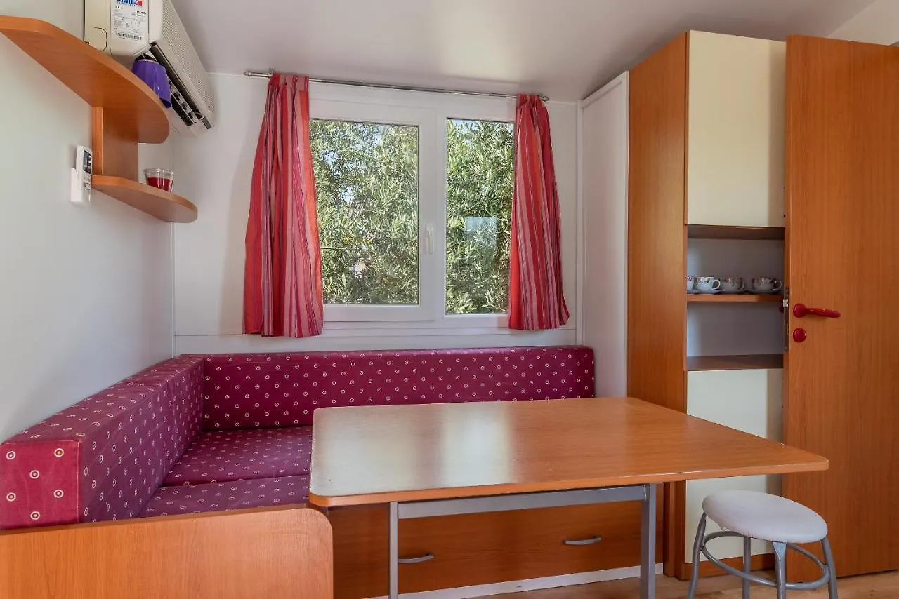 'Olive Grove' Camping House-Near The Beach Divulje Campsite