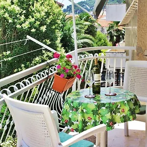 Apartment Luisa In Old Town